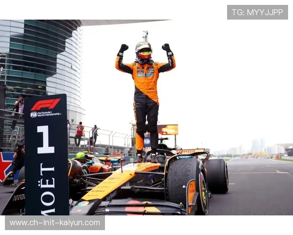 皮亚斯特里冲刺赛遭遇严重事故，车手积分差距扩大至9分