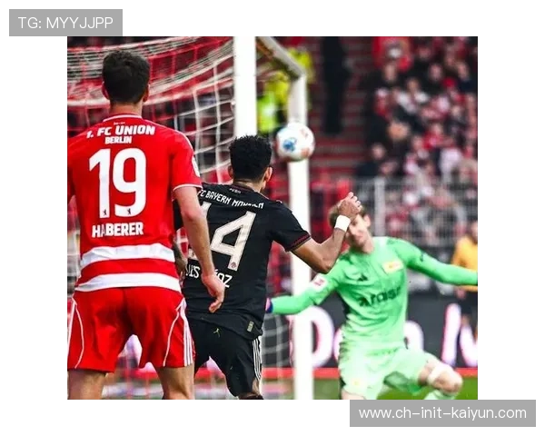 拜仁vs柏林联合：迪亚斯零度角破门，当选本轮最佳进球